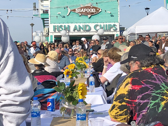 Catalina gathers to honor Pete